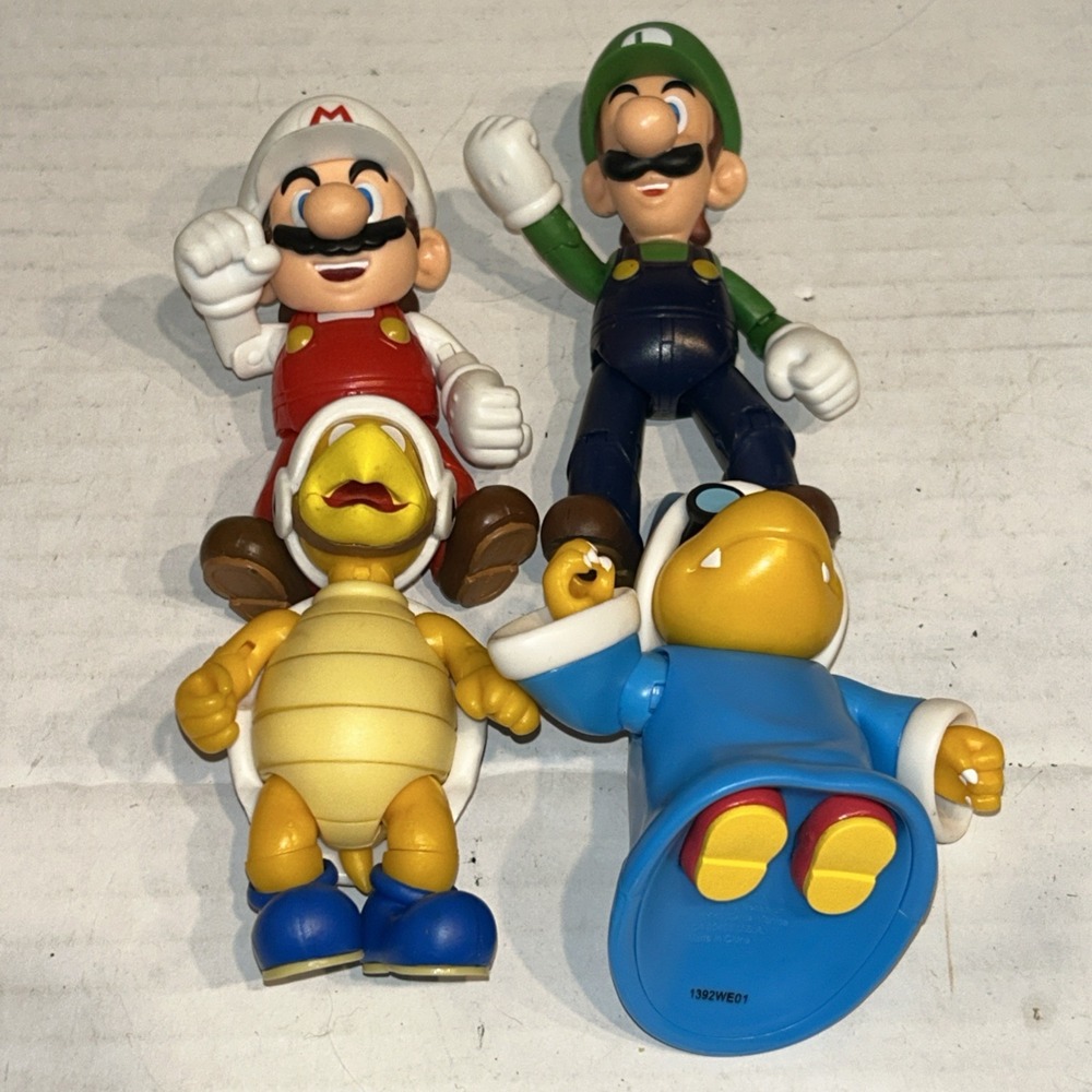 Jakks‎ Pacific World of Nintendo 4" BOOMERANG BRO, Mario, Luigi, Kamek A4